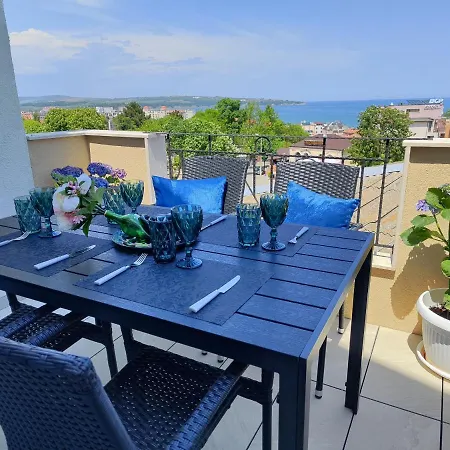 аpartment Bella Vista Апартаменты *